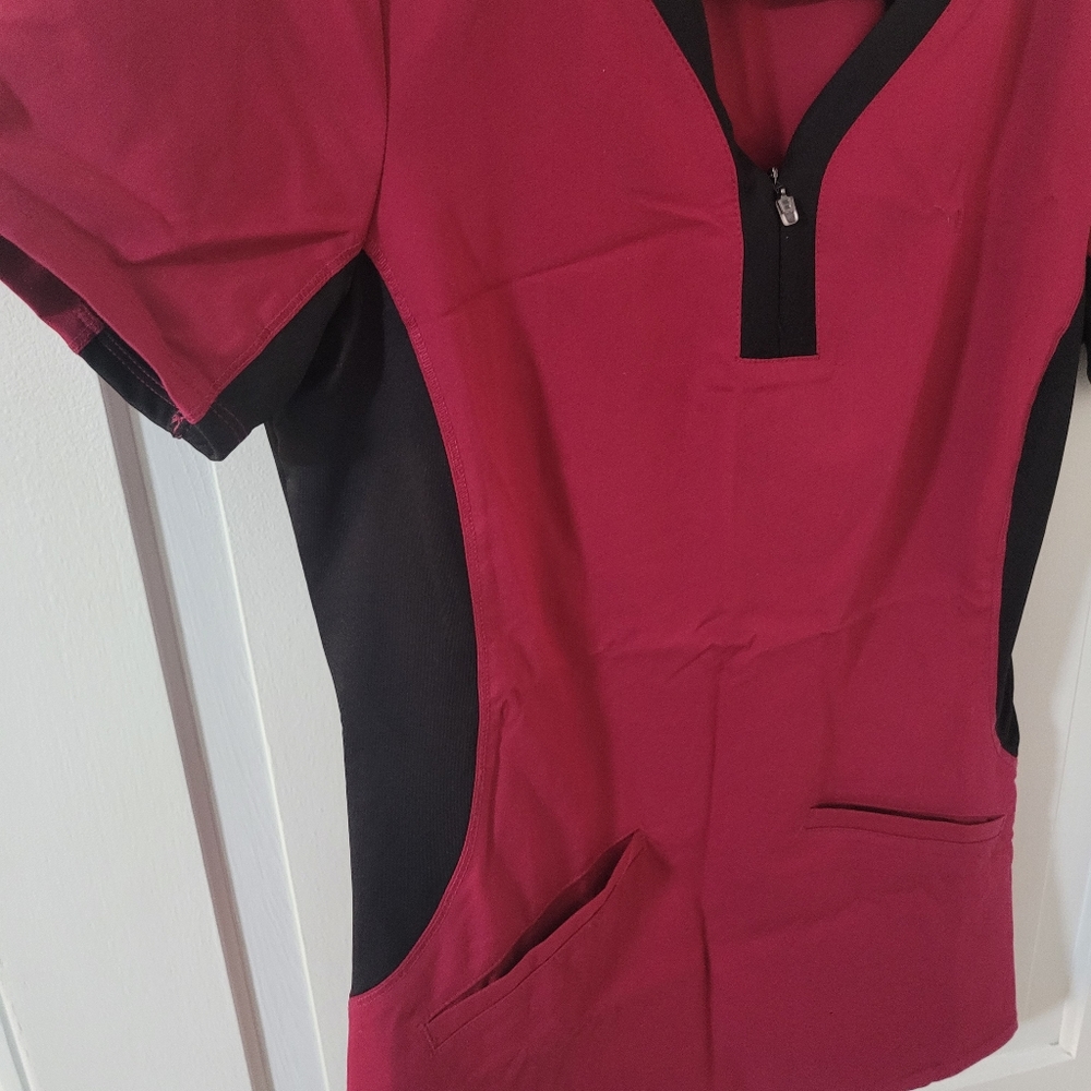 Scrub Top - Picture 2 of 4